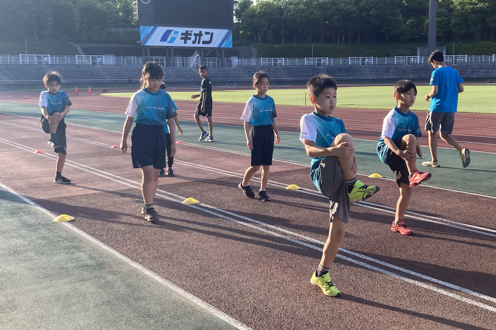 小学生向けに、陸上競技の上達のみならず「心の成長」を目指した育成